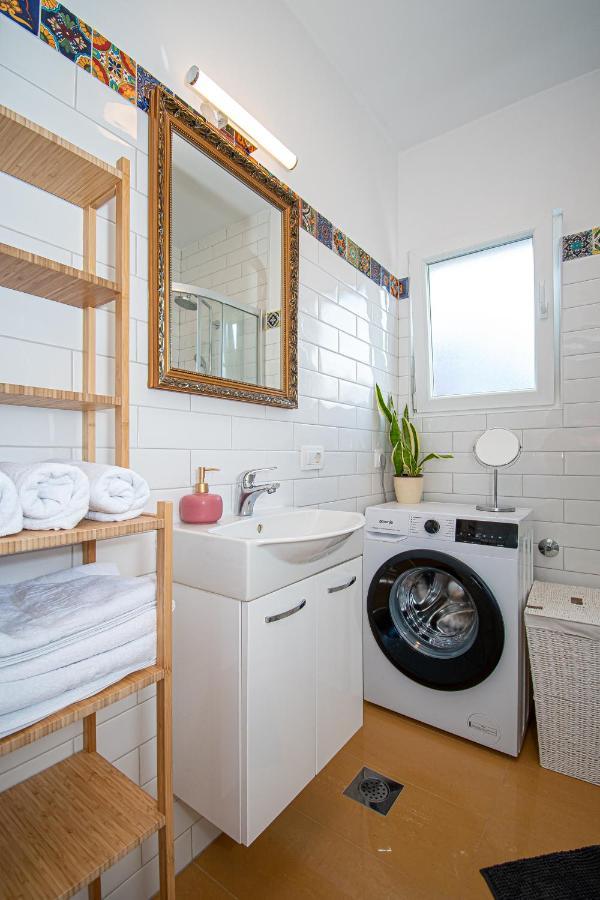 Apartment Nikola Kaštel Novi Eksteriør billede
