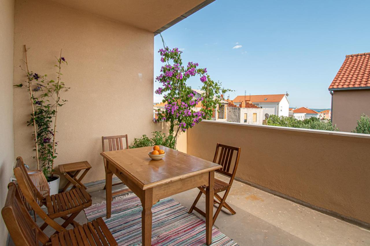 Apartment Nikola Kaštel Novi Eksteriør billede